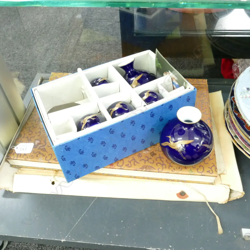BOXED JAPANESE PORCELAIN + BOOK Image 1++