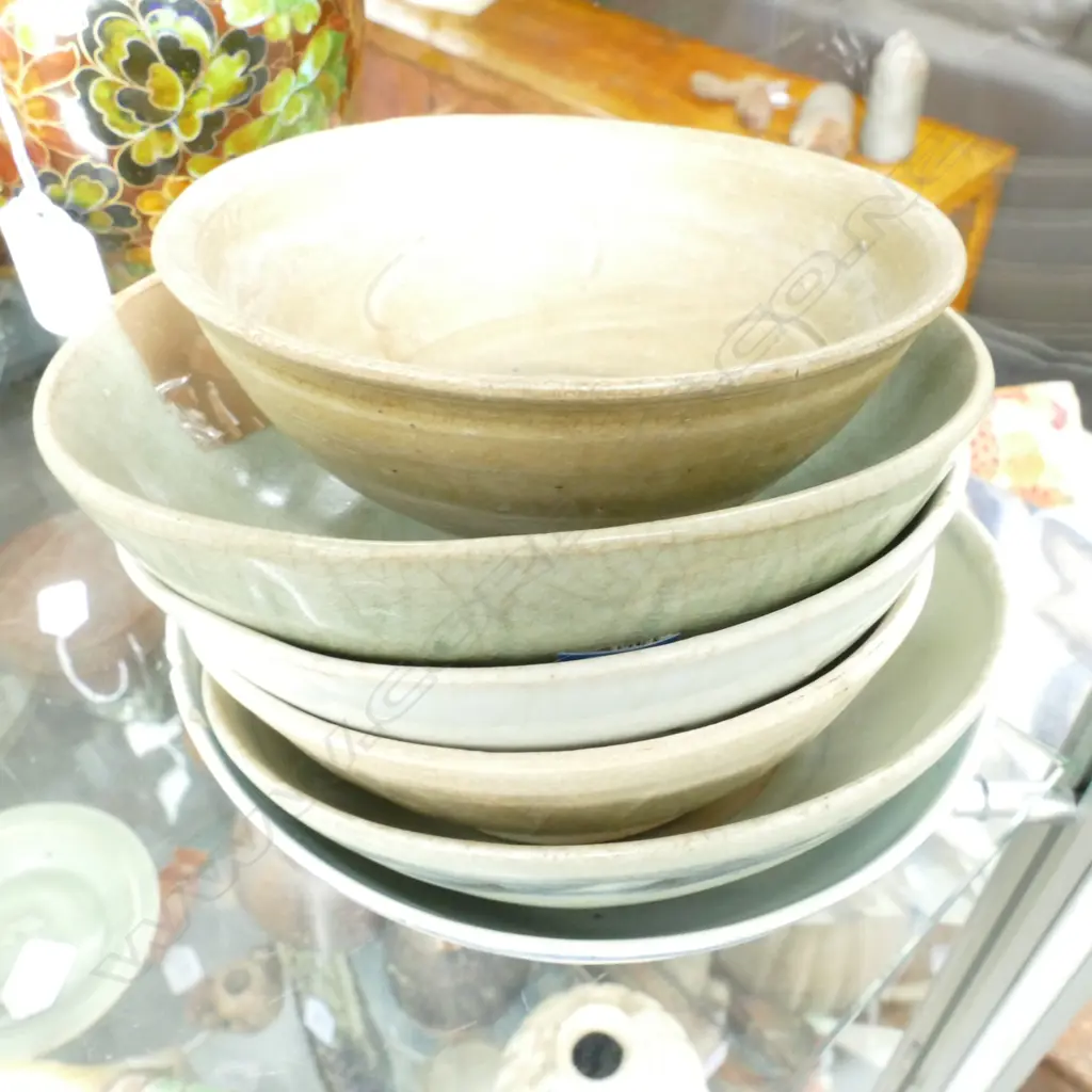 COLLECTION OF ORIENTAL BOWLS ONE AF Image 1++
