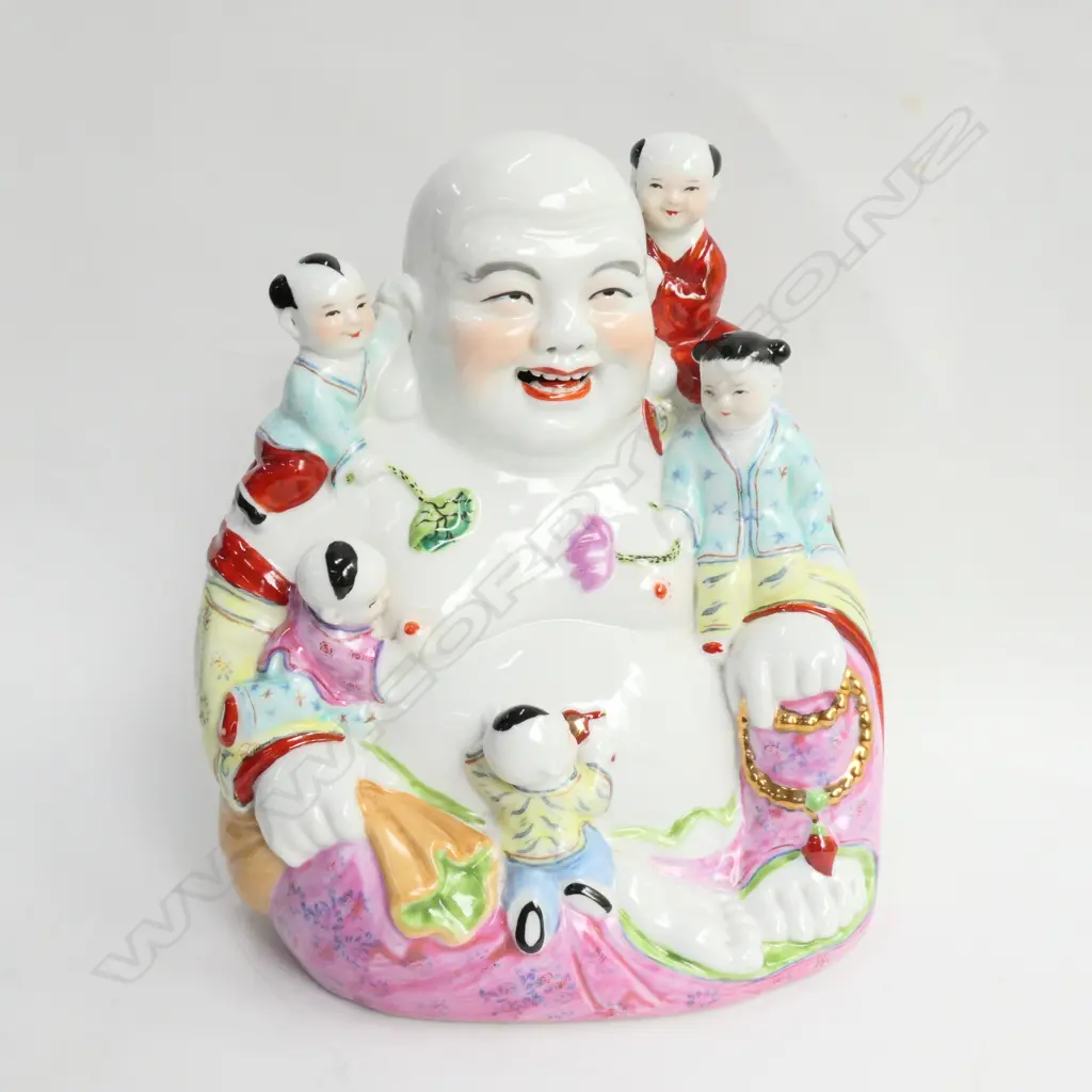 LAUGHING HOTEI WITH CHILDREN Image 1++