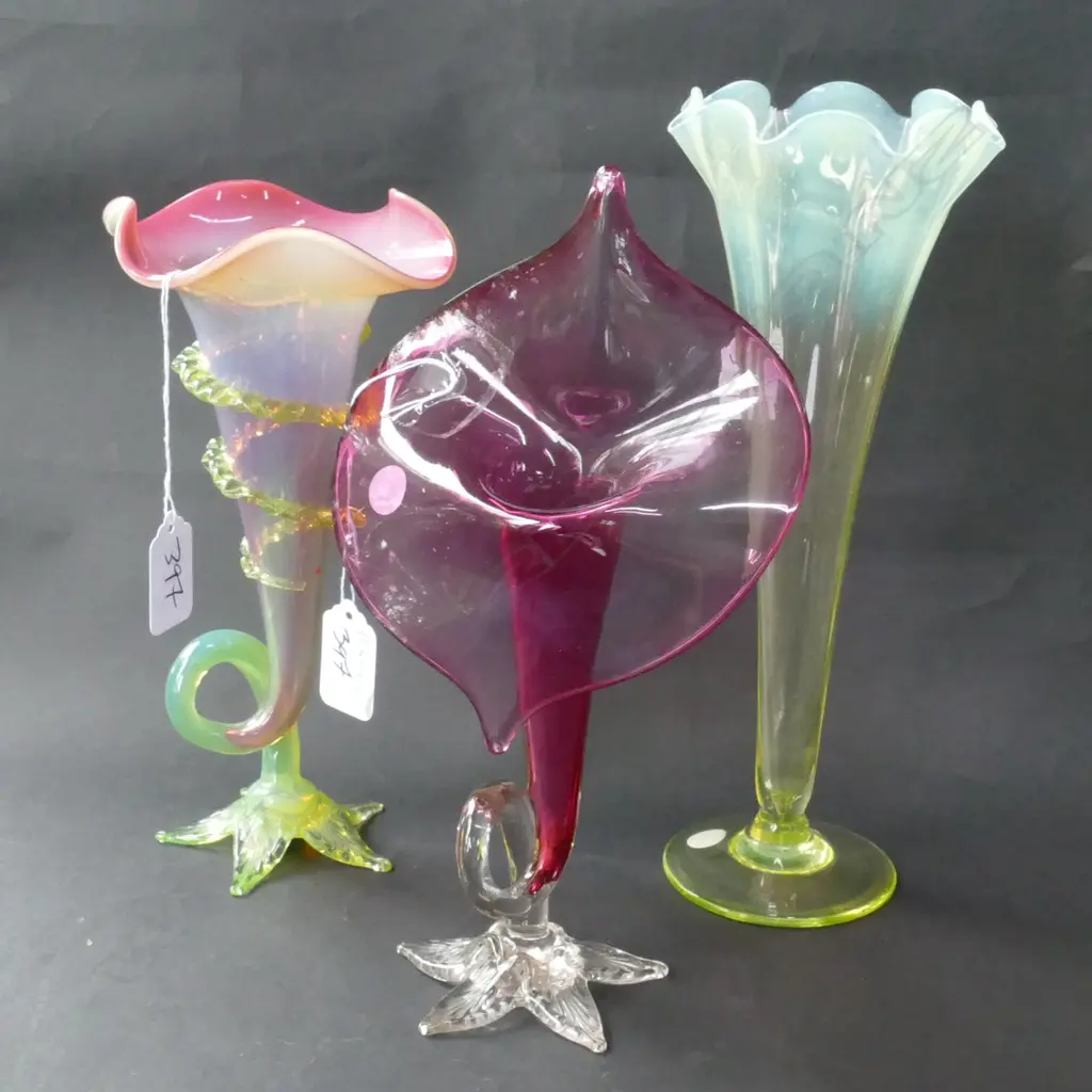 JACK IN THE PULPIT VASE TOGETHER WITH 2 OTHER FLARED VASES 1 WITH SMALL FAULT H260MM 18186 Image 1++