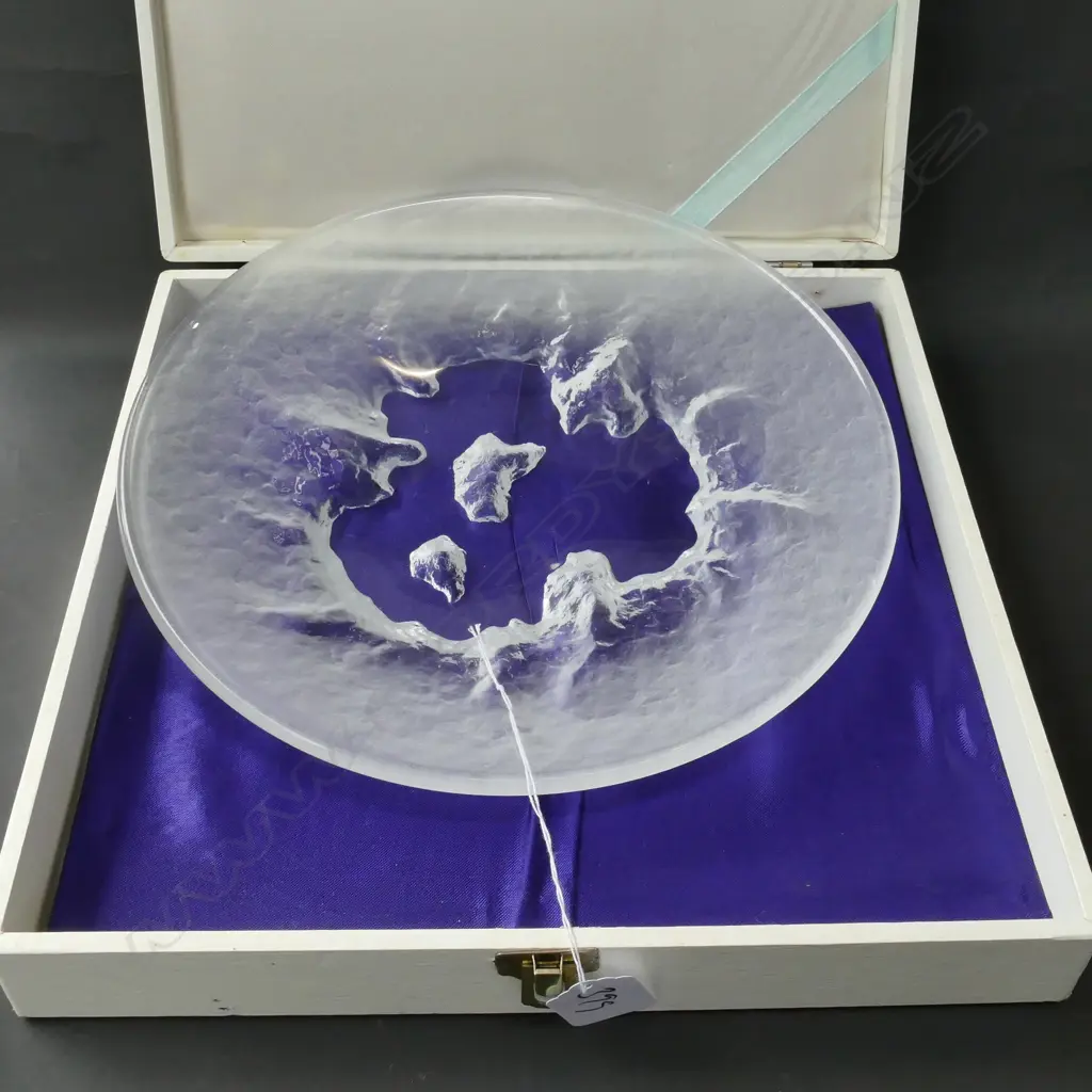 HOYA CRYSTAL GLASS PLATE IN BOX. Dia.260mm Image 1++
