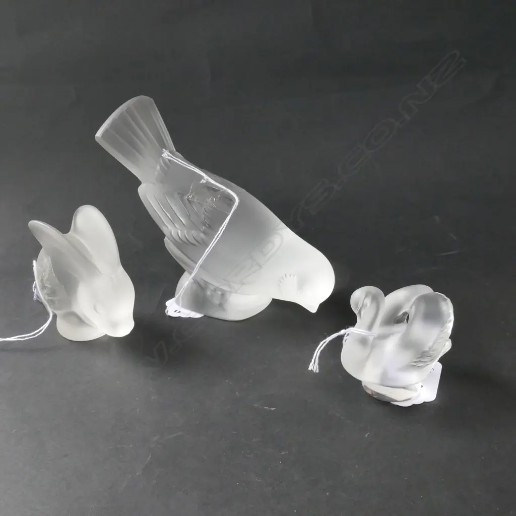 LALIQUE SWAN/SEVRES RABBIT + UNMARKED BIRD H 110 MM Image 1++