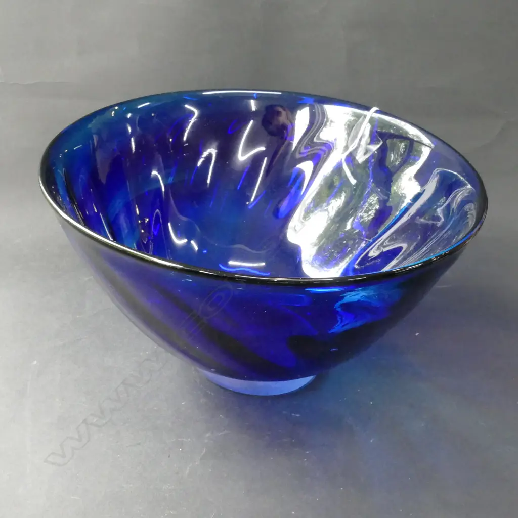 GARRY NASH SIGNED BLUE GLASS BOWL SIGNED & DATED '93 Image 1++