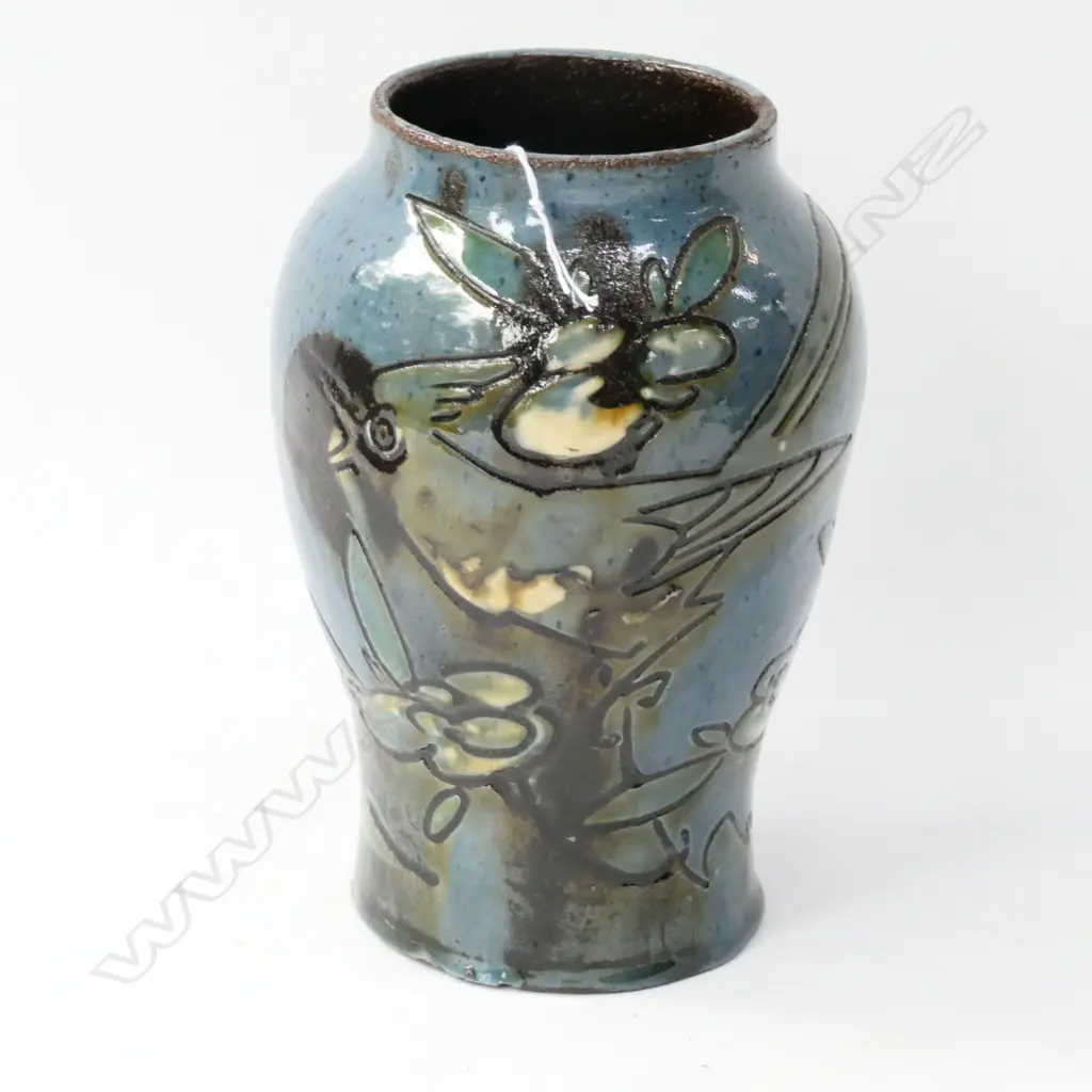 BARON AND HILL 1896 VASE 150MM H Image 1++