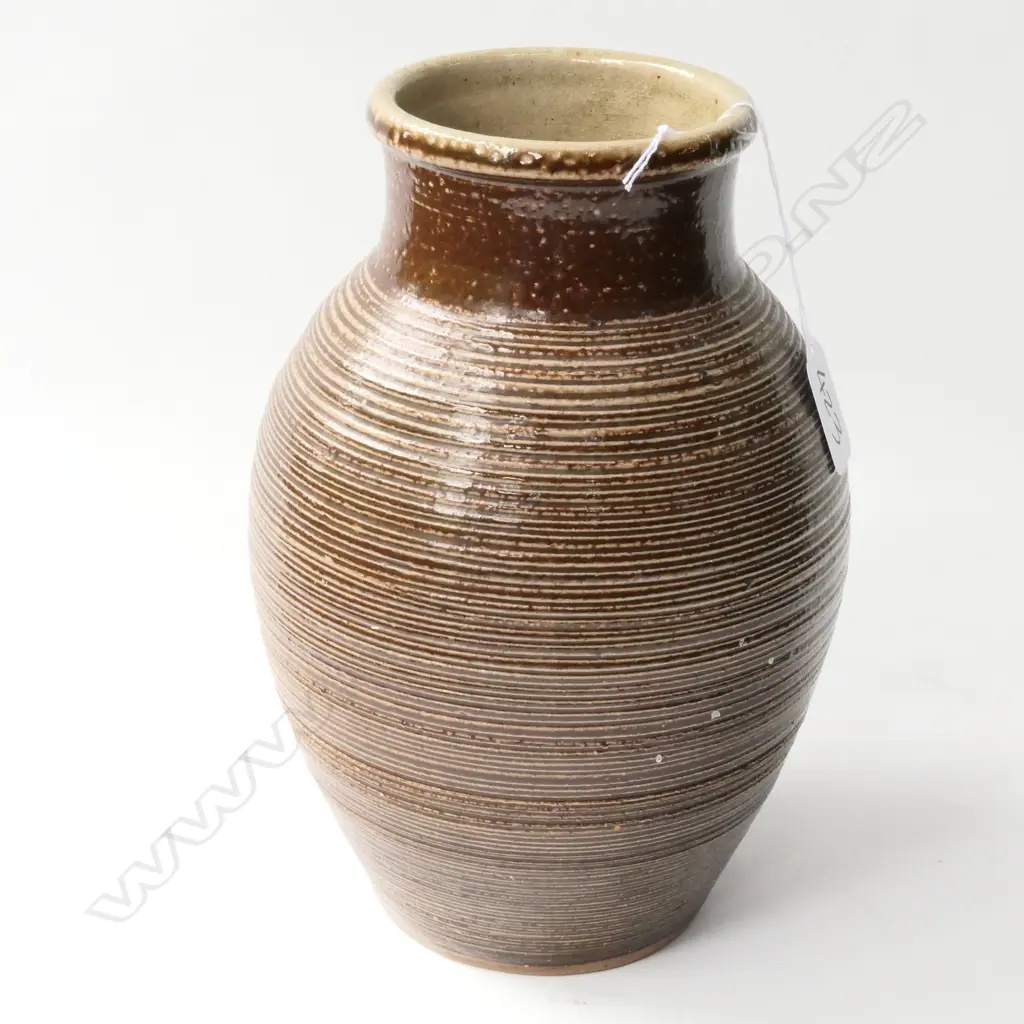 MIREK SMISEK SGRAFFITO SALT GLAZE VASE HAIRLINE CRACK H.230MM 18846 Image 1++