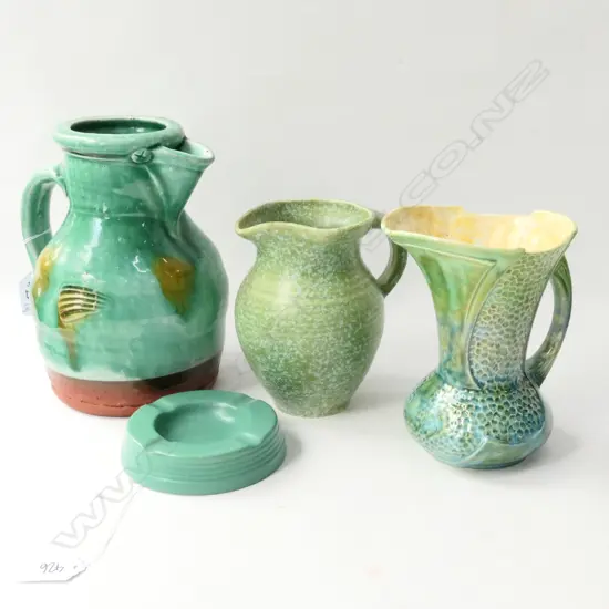 THREE ASST JUGS AND KIETH MURRAY ASHTRAY