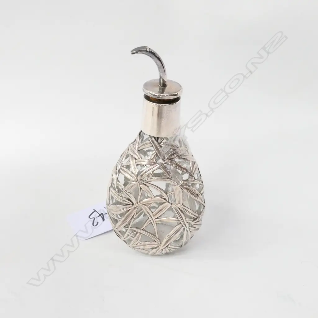 A SILVER OVERLAY SCENT BOTTLE H 120 MM Image 1++