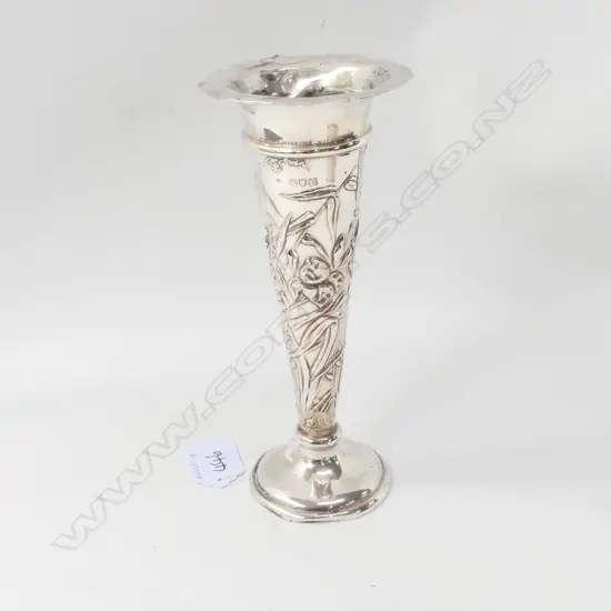 S/SILVER VASE FLORAL DECORATION LONDON 1907 H.180MM