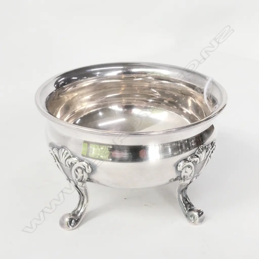 PERUVIAN .925 SILVER BONBON DISH, CIRCULAR ON FOUR FEET. 153gm Image 1++