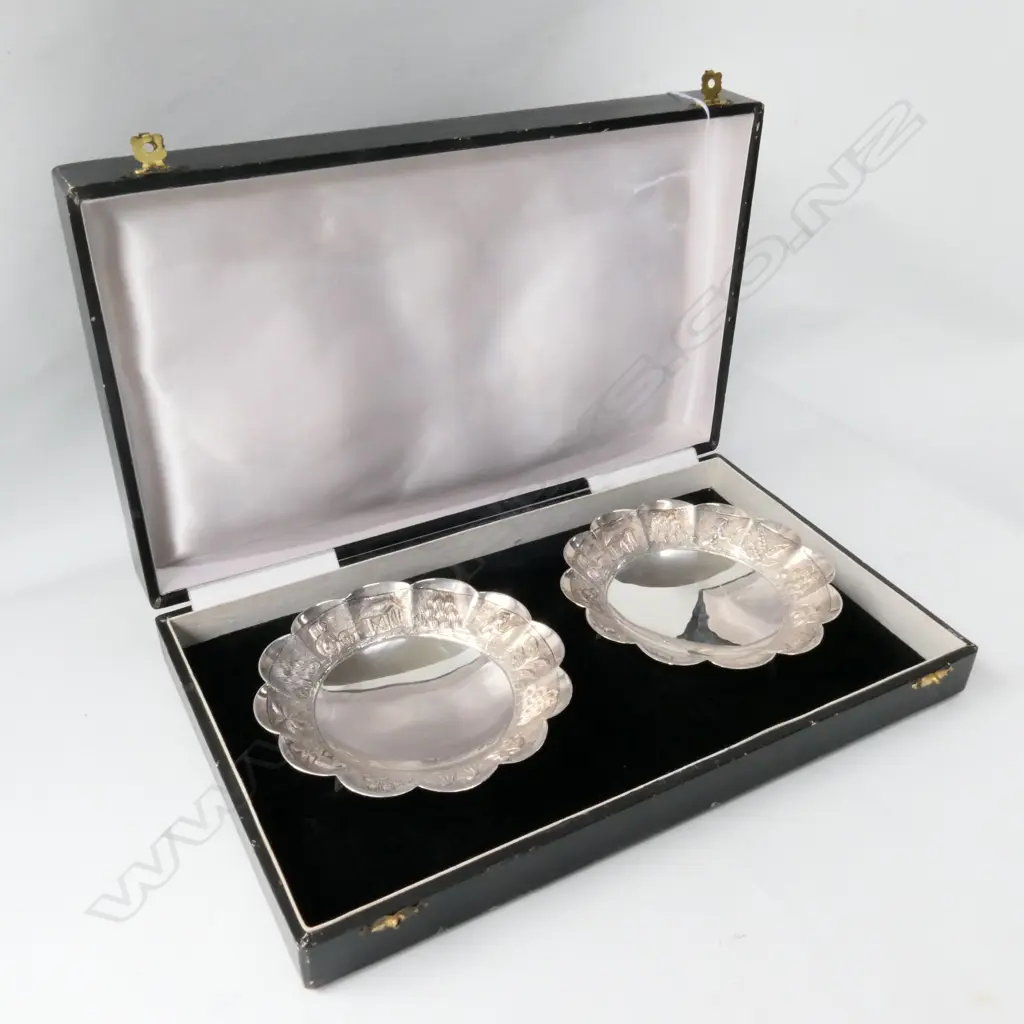 STG SILVER PR OF TRI-FOOT DISHES - ELEPHANT DECORATIONS - STAMPED STG SILVER IN BOX. 245GMS Image 1++