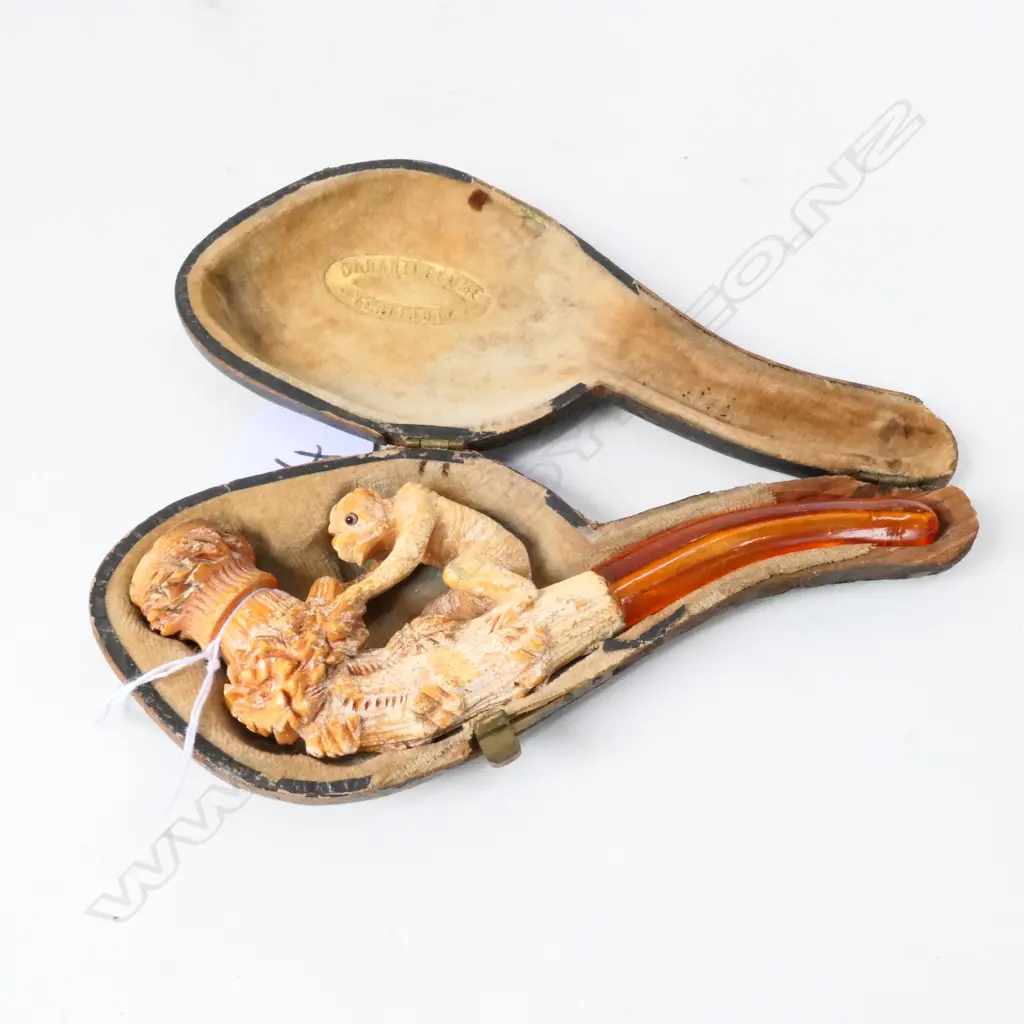 CARVED MEERSCHAUM AND STG PIPE W/ AMBER STEM - MONKEY ON BRANCH IN FRENCH CASE W. 135MM Image 1++