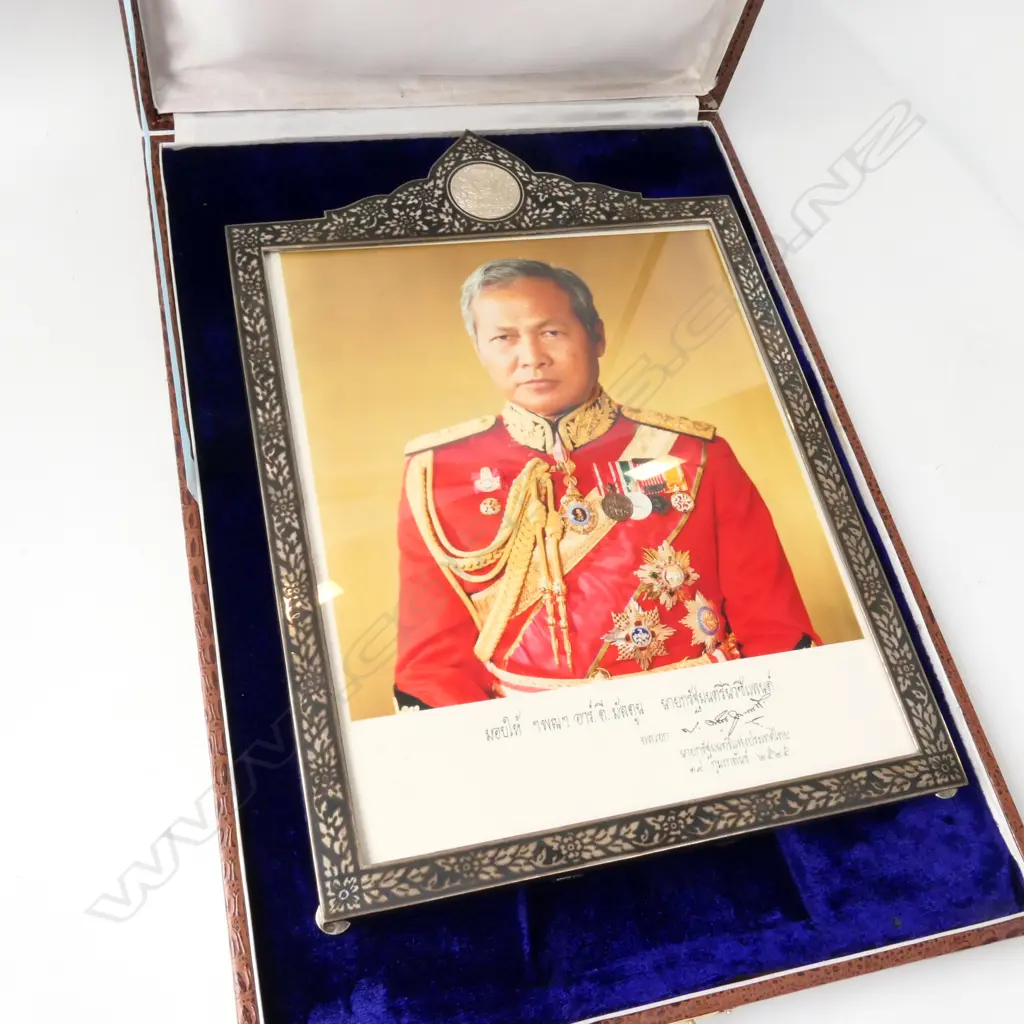 THAI SILVER FRAME IN ORIGINAL PRESENTATION BOX Image 1++