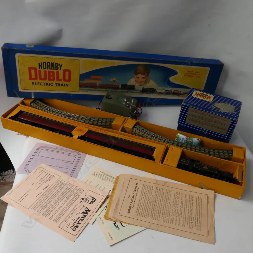 HORNBY DUPLO BOXED ELECTRIC TRAIN SET TOGETHER WITH BATTERY CONTROL UNIT L.640MM Image 1++