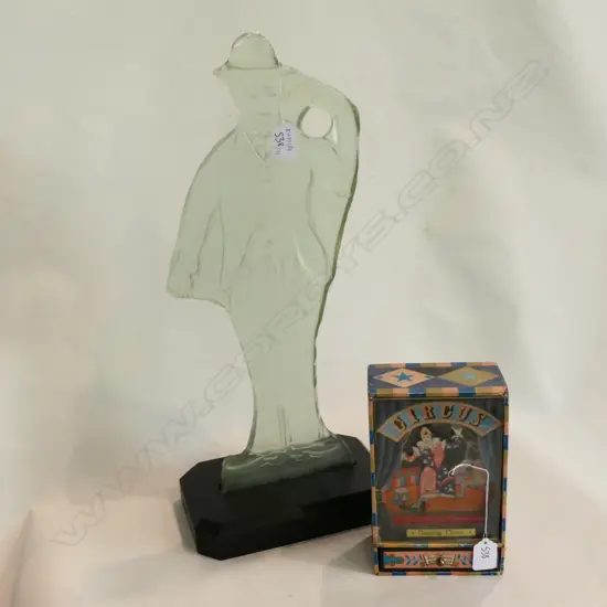 GLASS MODEL OF CHARLIE CHAPLIN +DANCING CLOWN H 550 MM