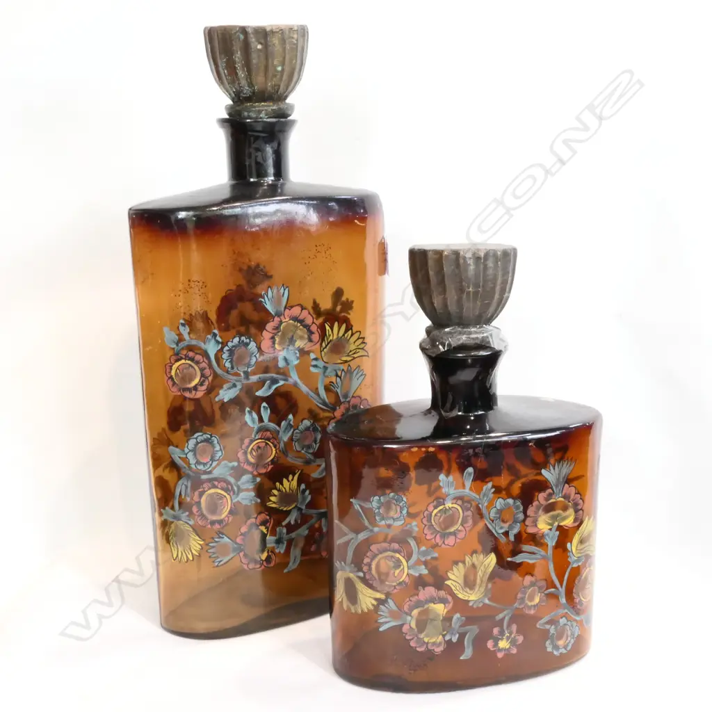 TWO VINTAGE SHOP DISPLAY BOTTLES, HEIGHTS 350 & 455MM Image 1++