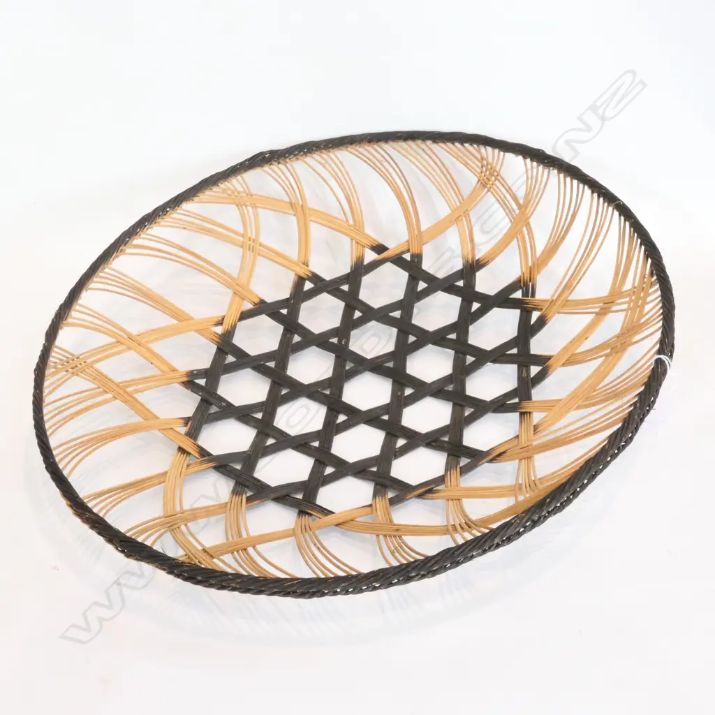 RUTH CASTLE WOVEN WALL SCULPTURE Image 1++