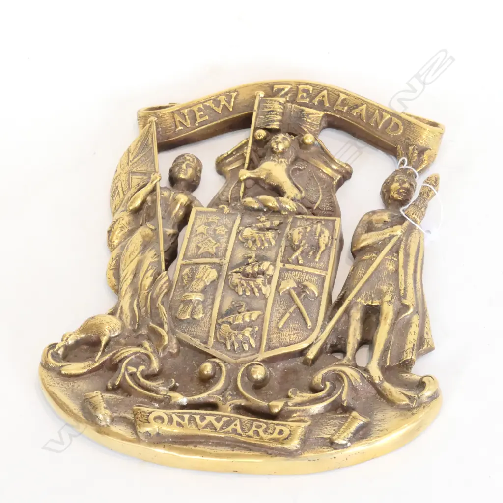 BRONZE PLAQUE 'NEW ZEALAND ONWARD' 225MM H Image 1++