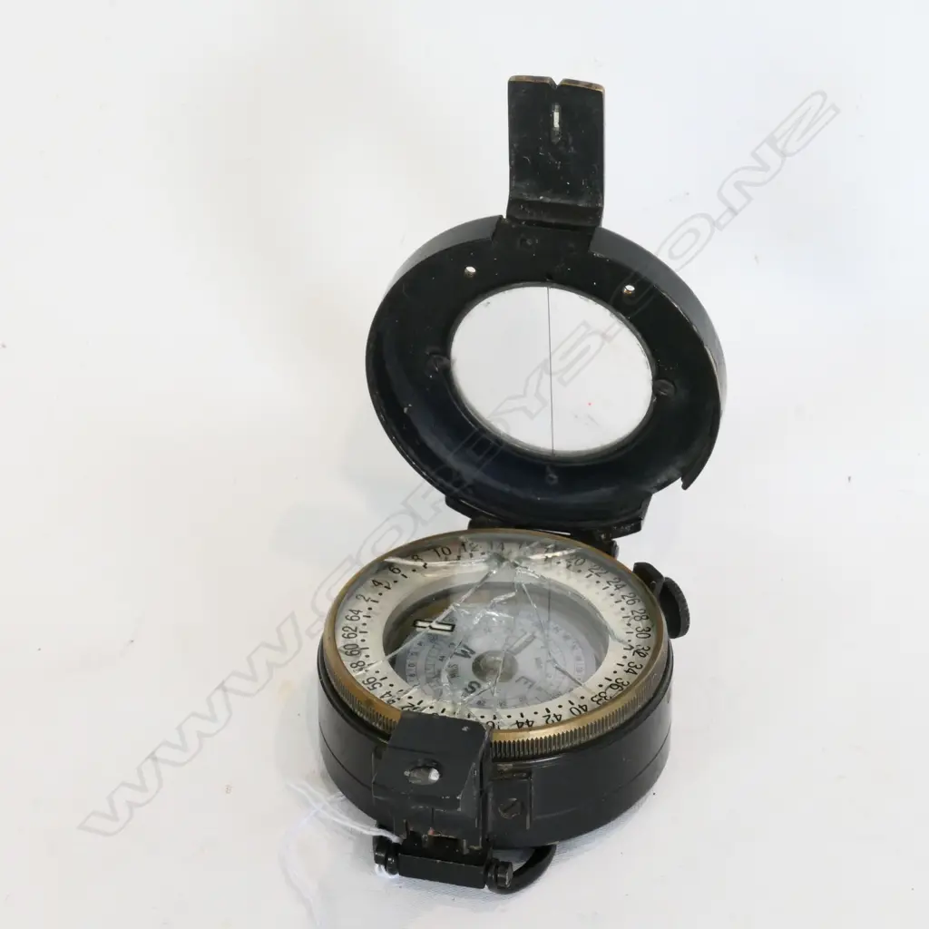 METAL CASED COMPASS WITH MOP DIAL INTERNAL GLASS BROKEN DIA.55MM 18963 Image 1++