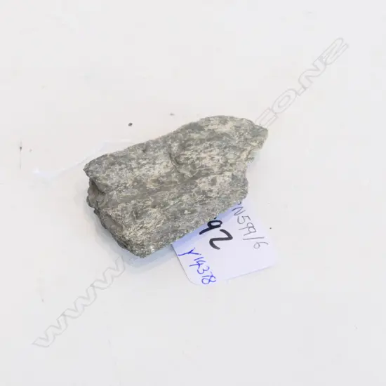 SERPENTINE? MODIFIED STONE, L. 54MM, Y14378