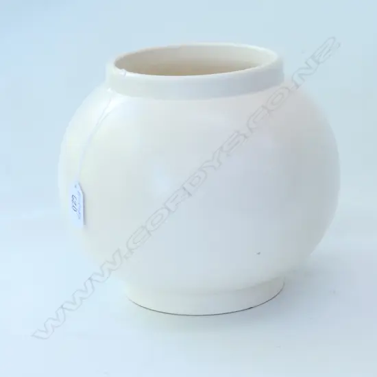 CROWN LYNN HAND POTTED VASE H 200 MM