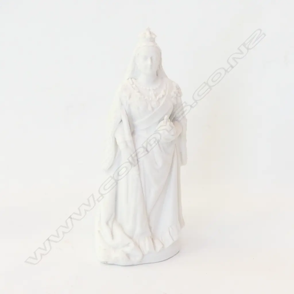 QUEEN VICTORIA PARIAN WARE FIGURE H.210MM 18109 Image 1++