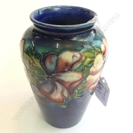 MOORCROFT ANENOME VASE H130MM 18588 CHIP TO FOOT