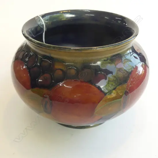 MOORCROFT POMEGRANITE VASE BALUSTER Dia.145. a.f