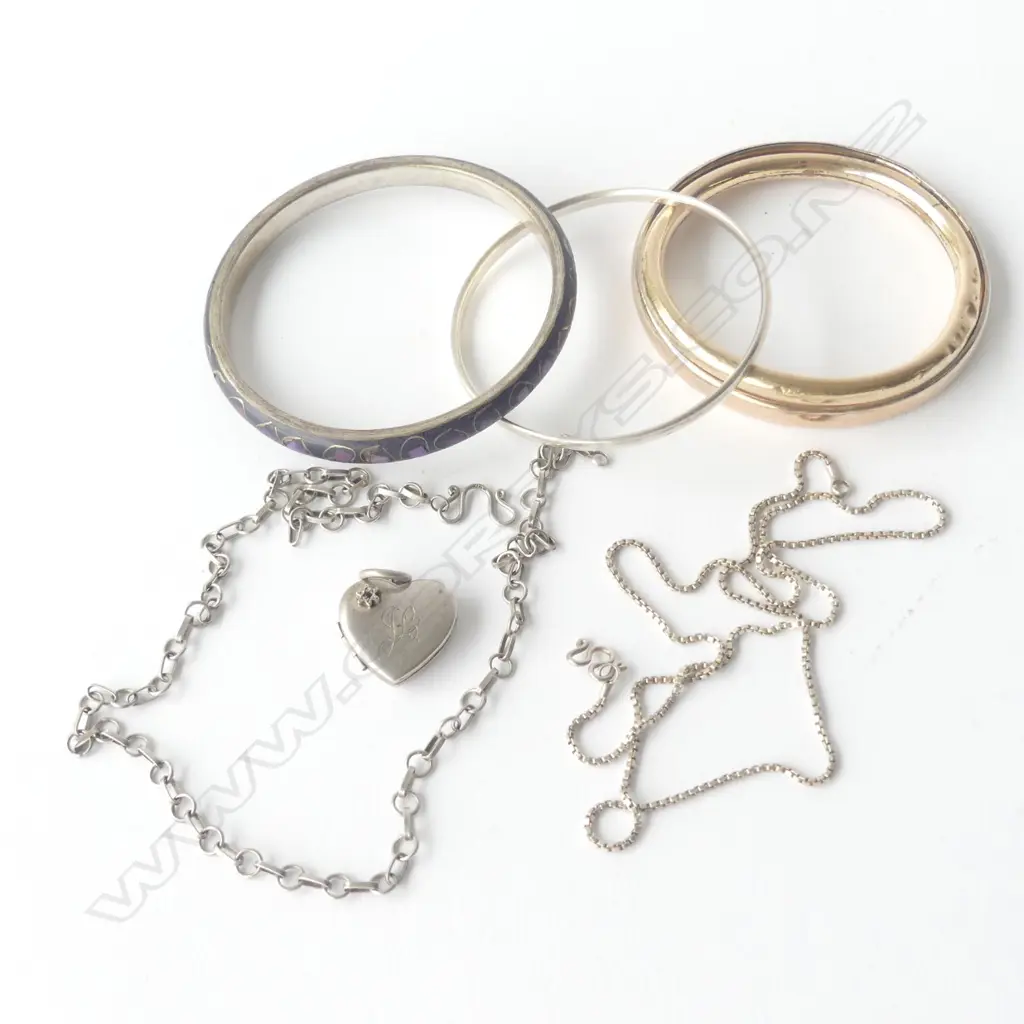 ASSORTED S/SILVER BANGLES, LOCKET & CHAINS (29GM TOTAL) + 3 OTHER BANGLES (2 GOLD PLATED) Image 1++