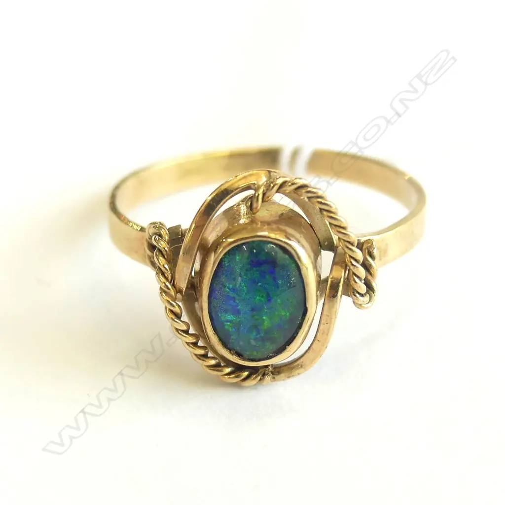 9CT GOLD RING SET WITH OPAL Image 1++