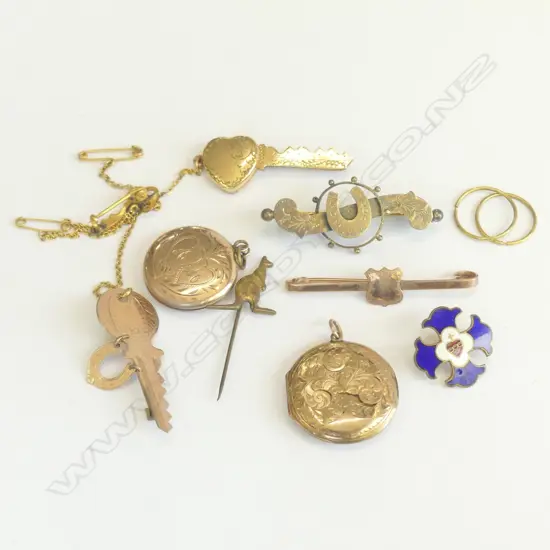 4 ASST GOLD BROOCHES + 2 GOLD PENDANTS