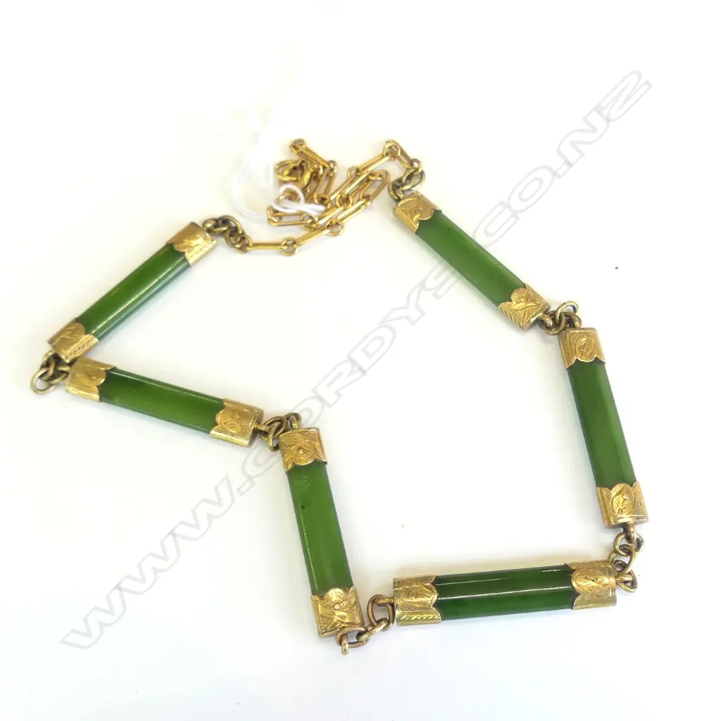 9CT? GREENSTONE NECKLACE 43 CM LONG Image 1++