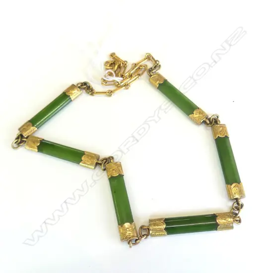 9CT? GREENSTONE NECKLACE 43 CM LONG