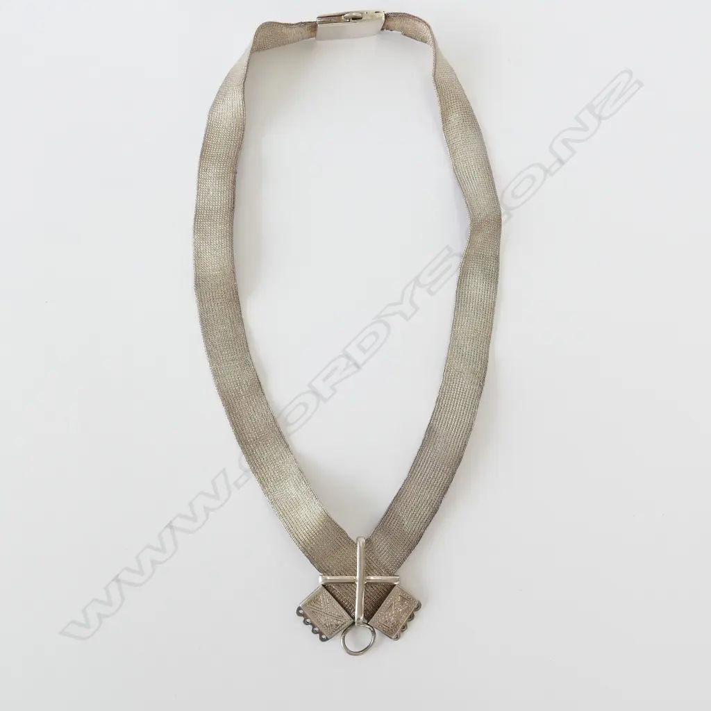UNMARKED SILVER MESH NECKLACE Image 1++