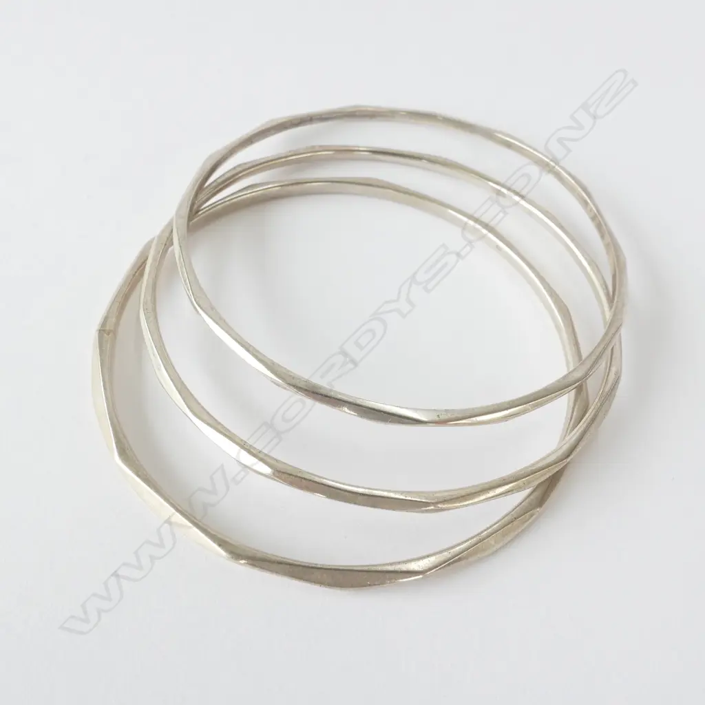 SET OF THREE STERLING SILVER BANGLES Image 1++
