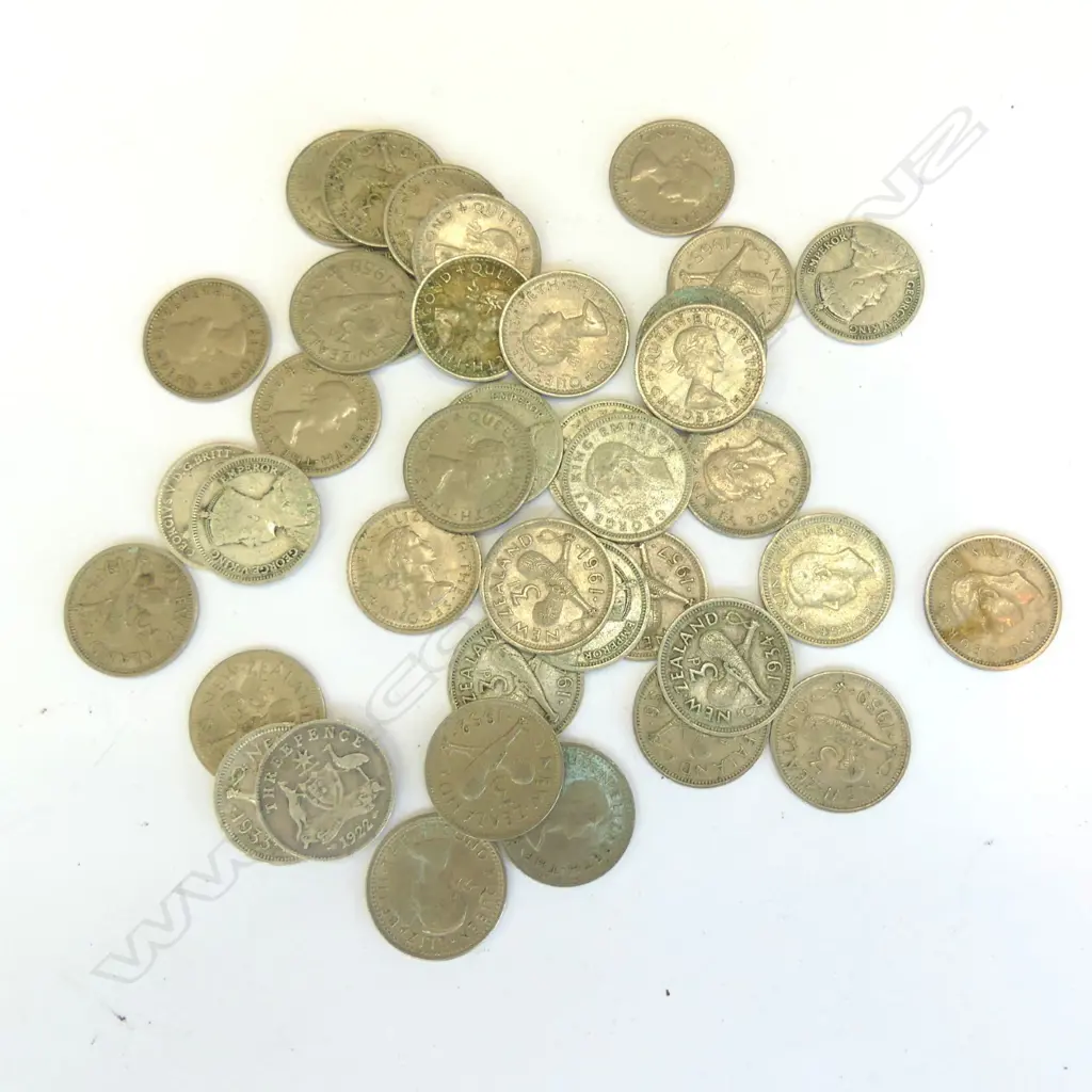 37 NZ 3 PENCE COINS AND 2 AUSTRALIAN Image 1++