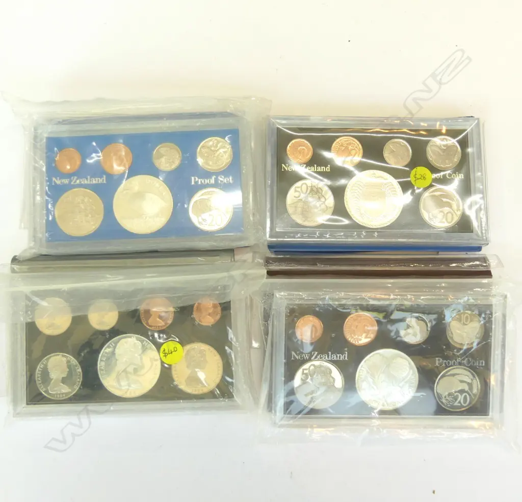 4 NZ PROOF SILVER COIN SETS 1970'S/1980'S Image 1++