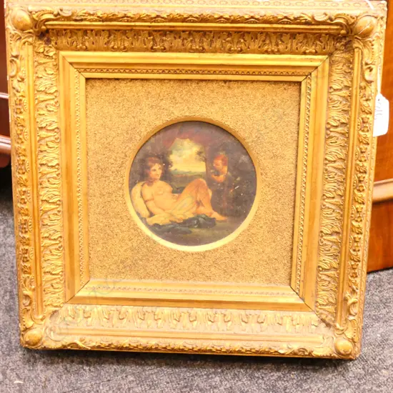 SMALL ANTIQUE CLASSICAL OIL PAINTING IN GILT FRAME DIA. 120MM