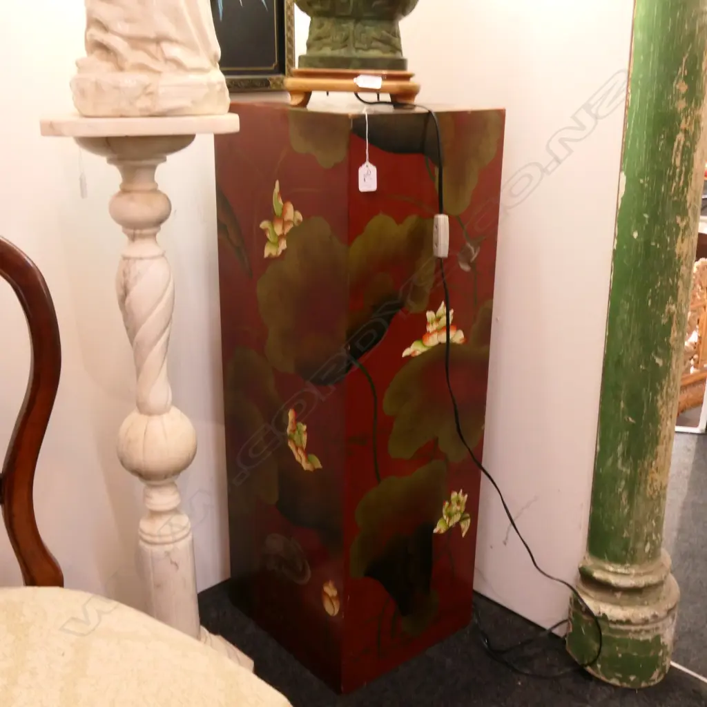 RED PLINTH WITH ORIENTAL DESIGN 900M H 300MM SQ Image 1++