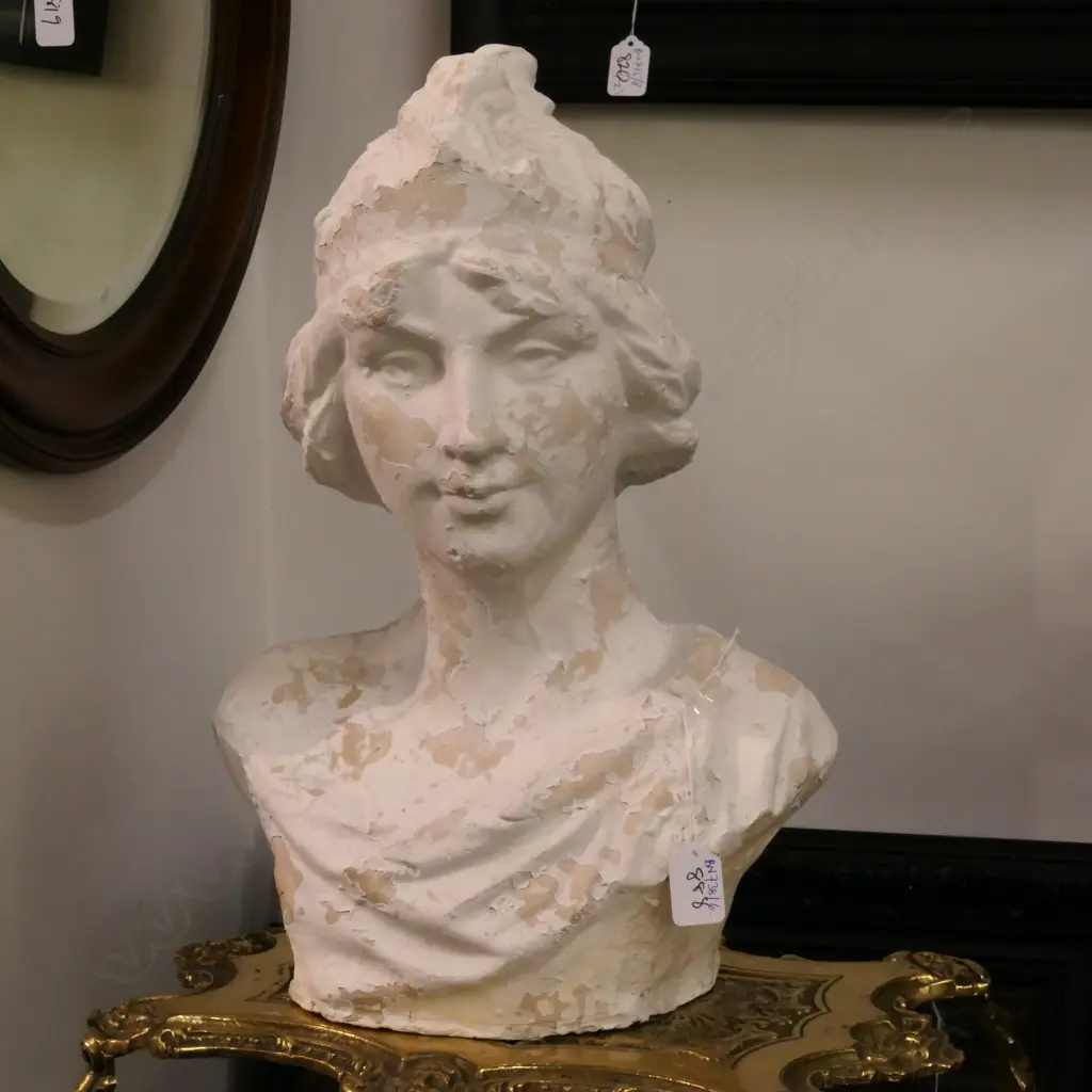 PLASTER BUST 450MM H Image 1++