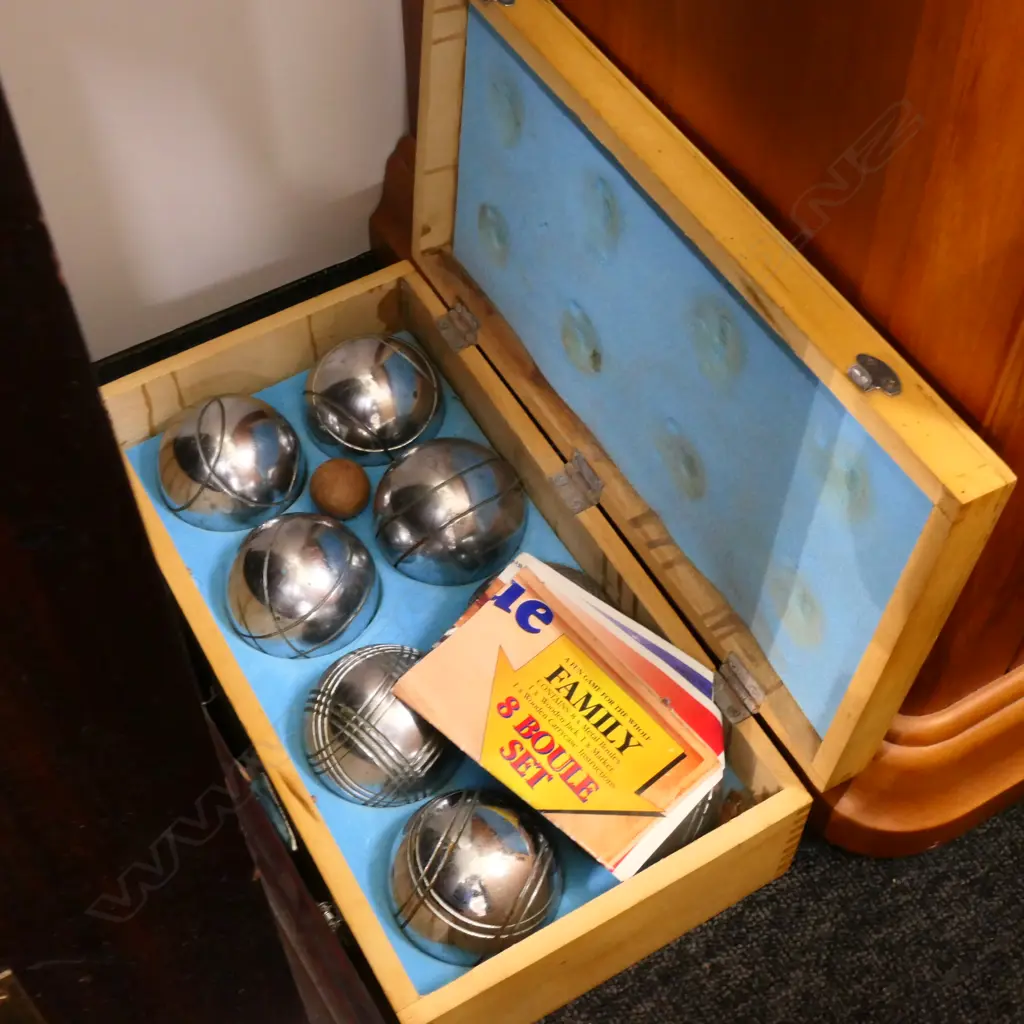 BOXED PETANQUE SET Image 1++