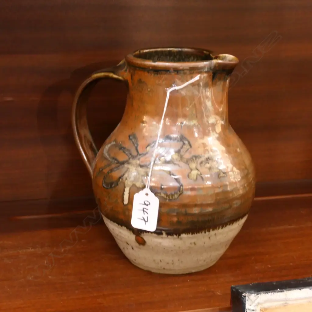 WARREN TIPPET JUG Image 1++