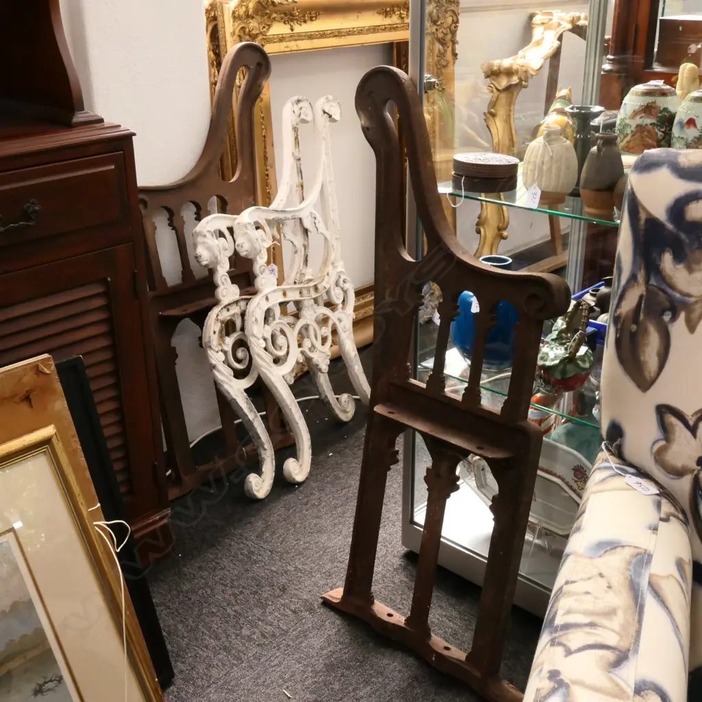 2X PRS CAST IRON BENCH ENDS Image 1++