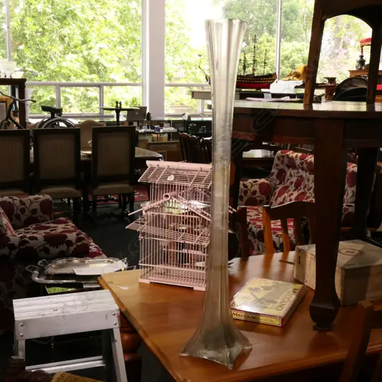 TALL GLASS VASE 1M H