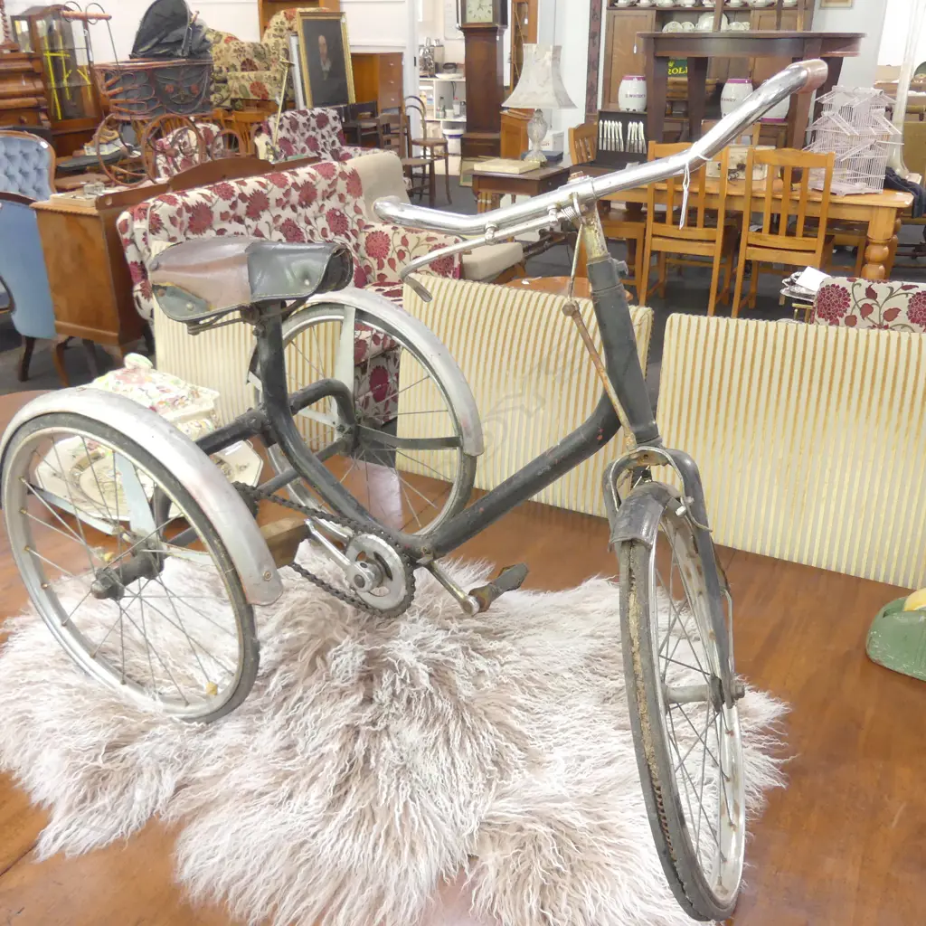 VINTAGE CHILDS TRIKE Image 1++