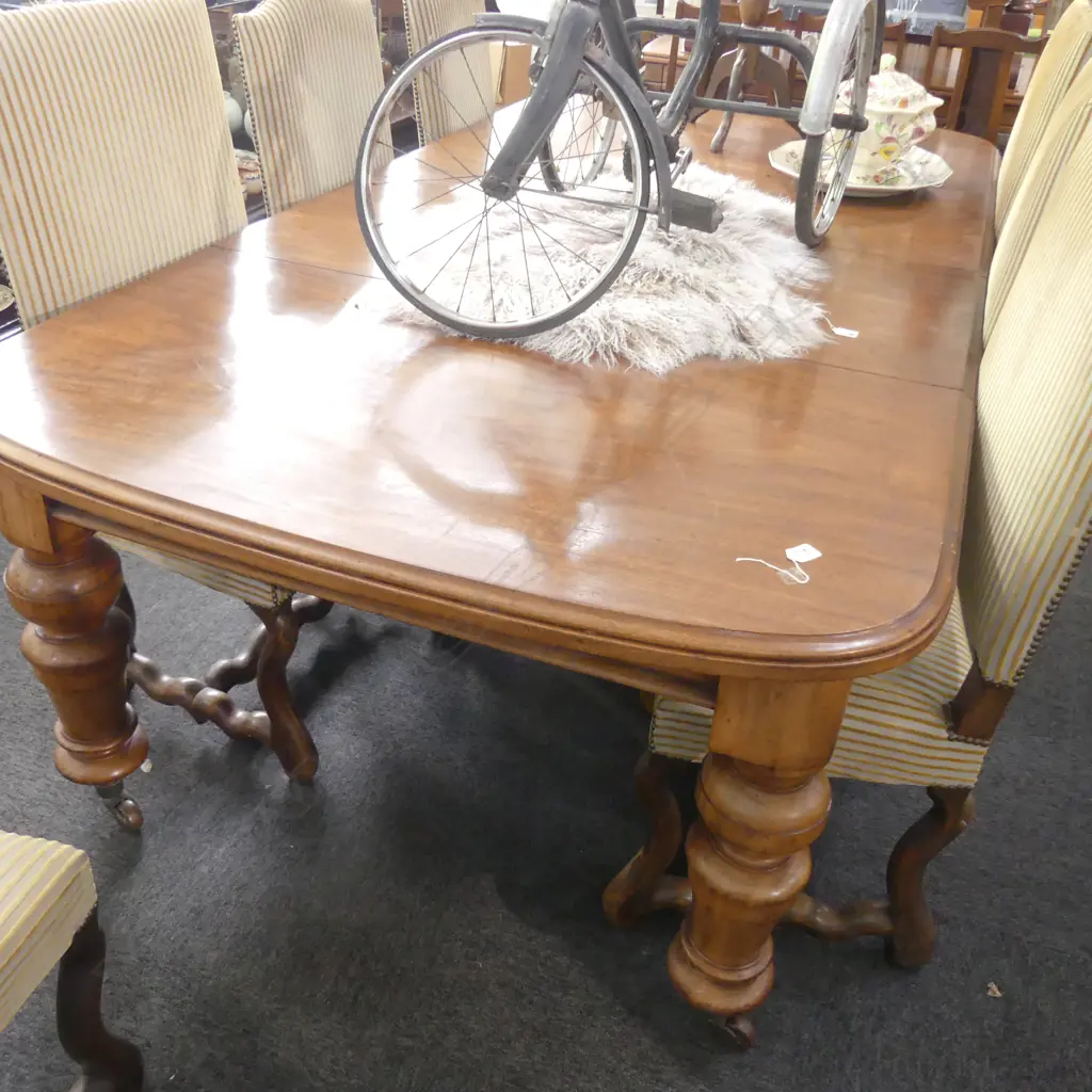 COLONIAL EXTENSION TABLE W. 2 LEAVES AND CRANK 1350MM L EXTENDS TO 2.4M Image 1++