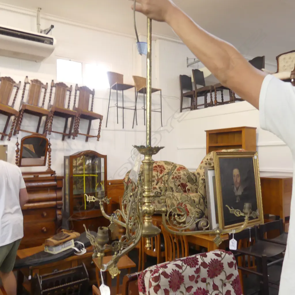 3 ARMED CHANDELIER BRONZE Image 1++