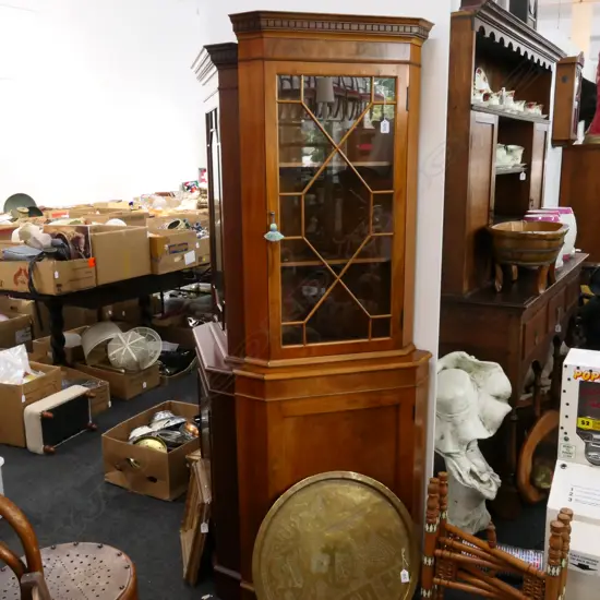 CORNER CABINET