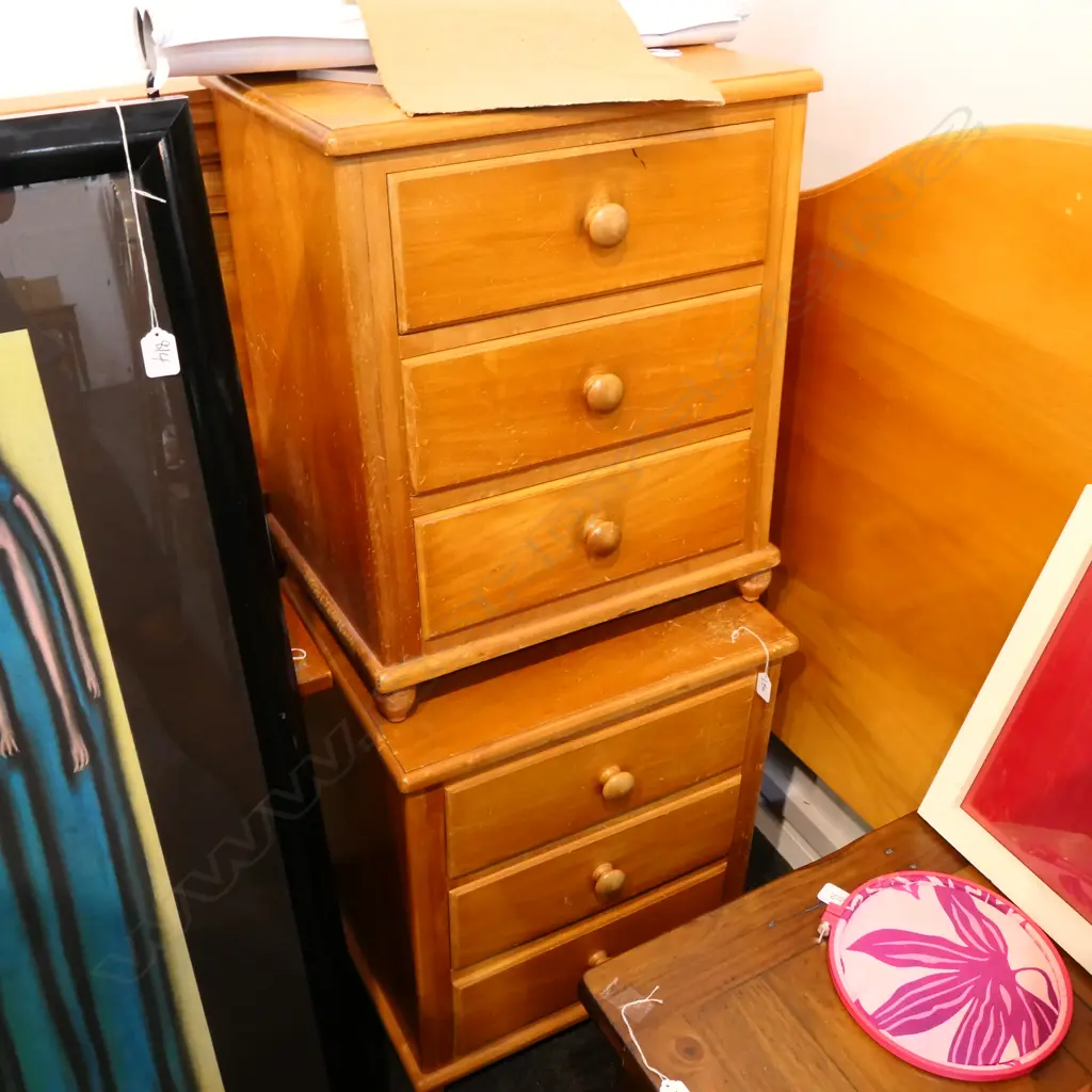 PR KAURI BEDSIDES & MATCHING DBLE HEADBOARD Image 1++