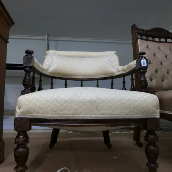 COLONIAL KAURI TUB CHAIR