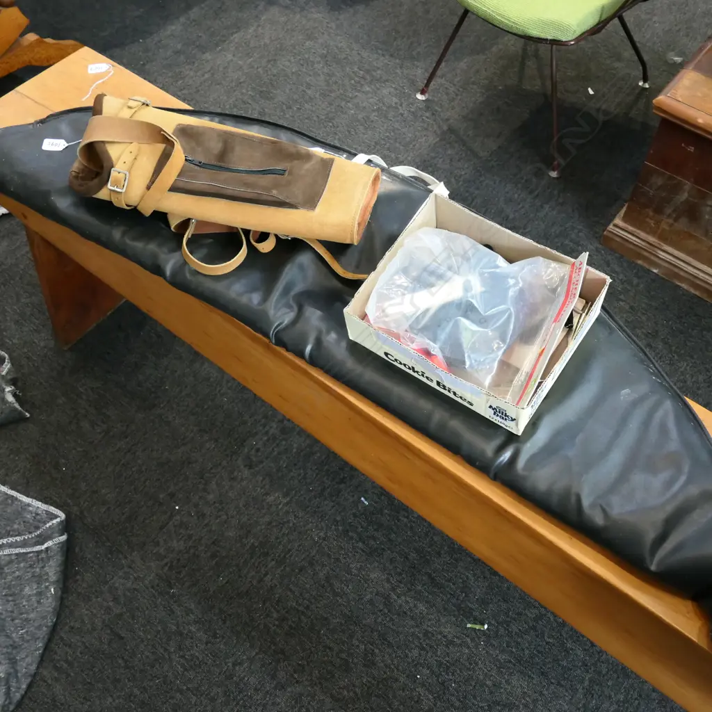 ARCHERY BOW POUCH + ACCESSORIES Image 1++